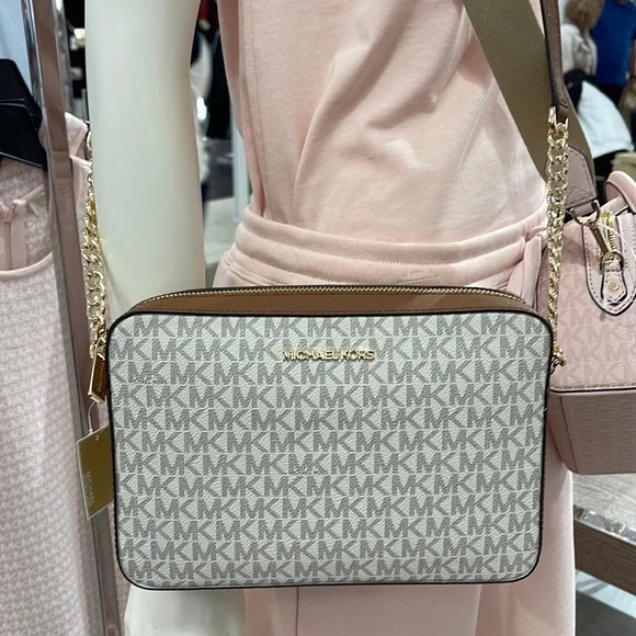 Michael Kors Jet Set Item Large East West Zip Crossbody Vanilla Signature - Picture 3 of 16